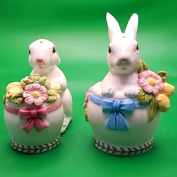 Portmeirion Botanic Garden Terrace ceramic Easter rabbit salt & pepper shakers - Picture 2 of 9